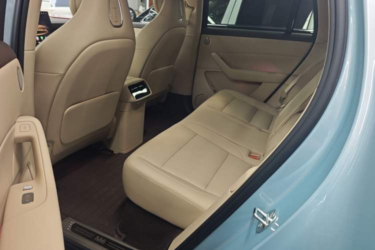 Used Hima AITO M6 2026 Model Range-Extended Ultra Four-Wheel Drive Left Rear Seat