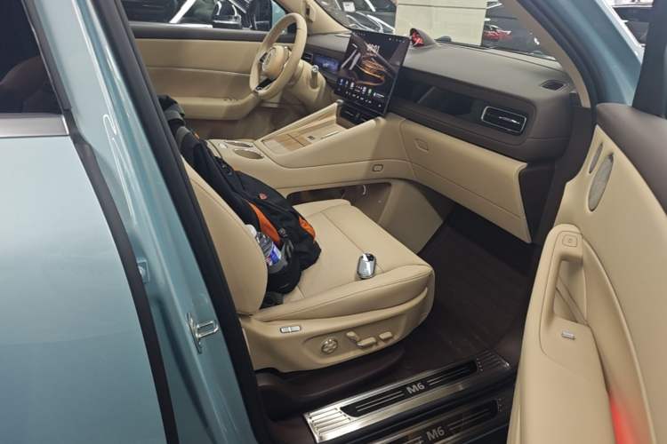 Used Hima AITO M6 2026 Model Range-Extended Ultra Four-Wheel Drive Right Front Seat