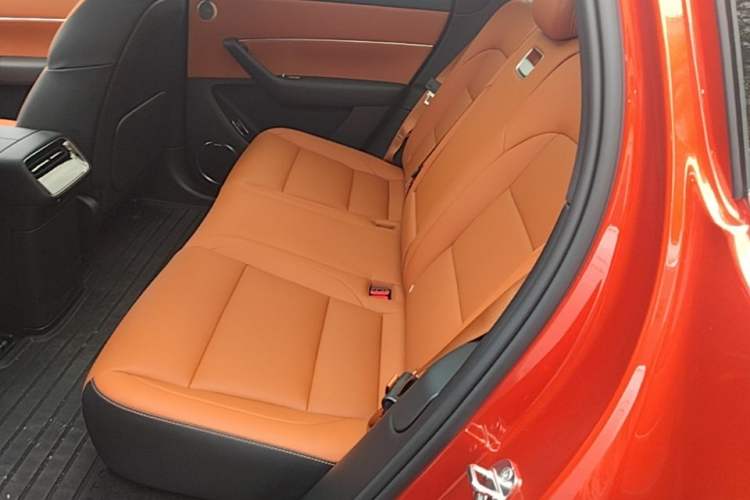Used Hima AITO M6 2026 Model Range-Extended Max+ Four-Wheel Drive Left Rear Seat