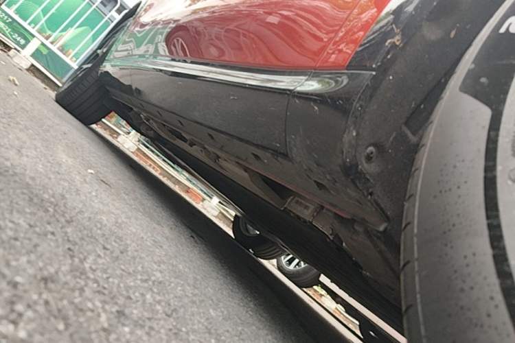 Used Hima AITO M6 2026 Model Range-Extended Max+ Four-Wheel Drive Right Side Sill
