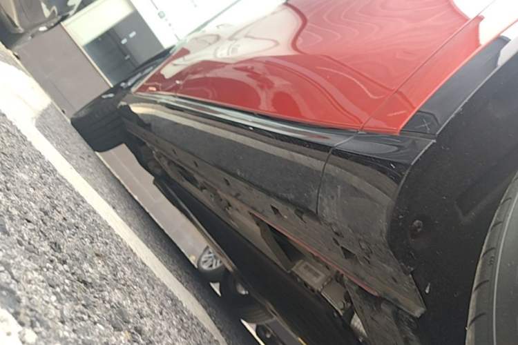 Used Hima AITO M6 2026 Model Range-Extended Max+ Four-Wheel Drive Right Side Sill