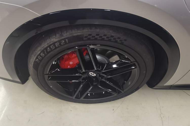 Used Hima AITO M6 2026 Model Pure Electric Max+ Long-Range Left Front Wheel Hub