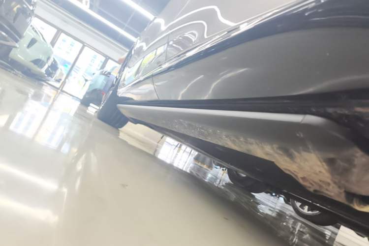 Used Hima AITO M6 2026 Model Pure Electric Max+ Long-Range Left Side Sill