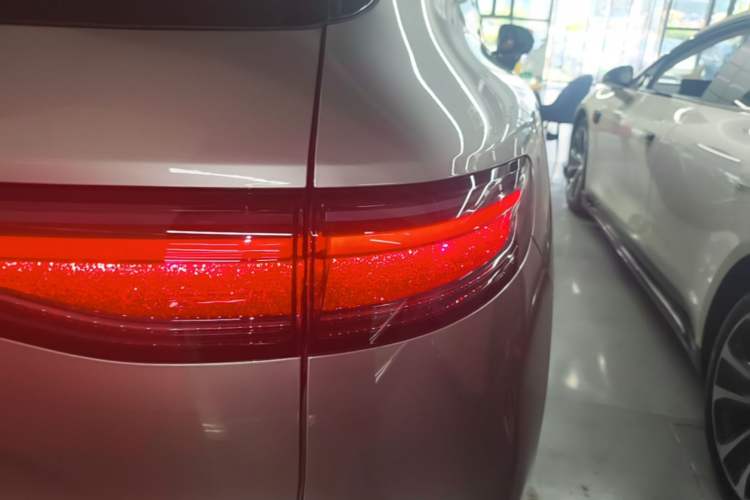 Used Hima AITO M6 2026 Model Pure Electric Max+ Long-Range Right Rear Taillight
