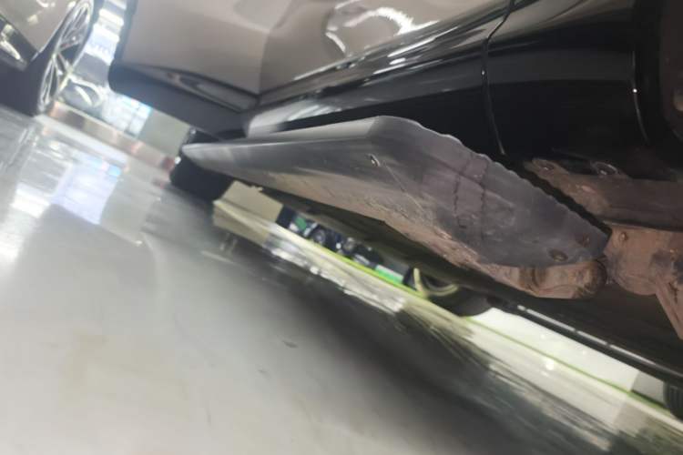 Used Hima AITO M6 2026 Model Pure Electric Max+ Long-Range Right Side Sill