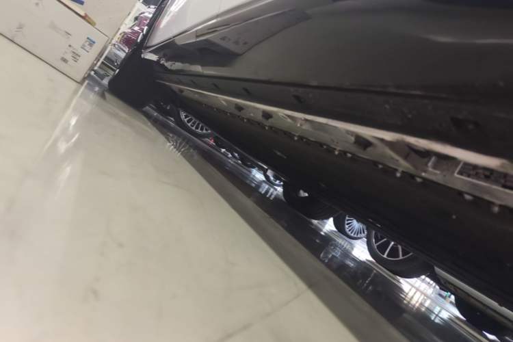 Used Hima AITO M6 2026 Model Pure Electric Max+ Long-Range Left Side Sill