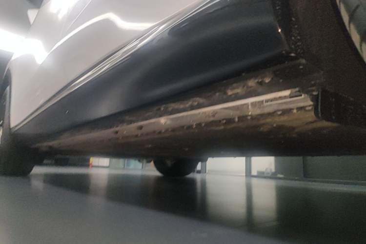 Used Hima AITO M6 2026 Model Pure Electric Max+ Long-Range Left Side Sill