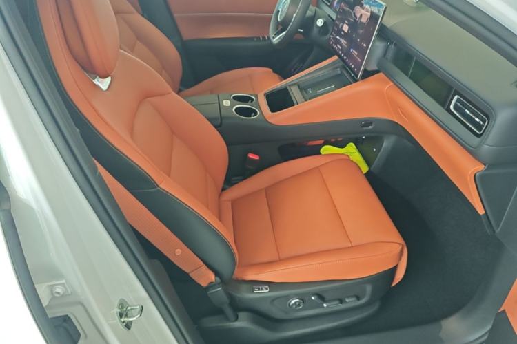 Used Hima AITO M6 2026 Model Range-Extended Max+ Four-Wheel Drive Right Front Seat