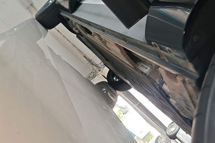 Used Hima AITO M6 2026 Model Range-Extended Max+ Four-Wheel Drive Right Side Sill