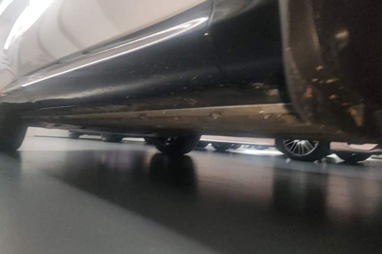 Used Hima AITO M6 2026 Model Pure Electric Max+ Long-Range Right Side Sill