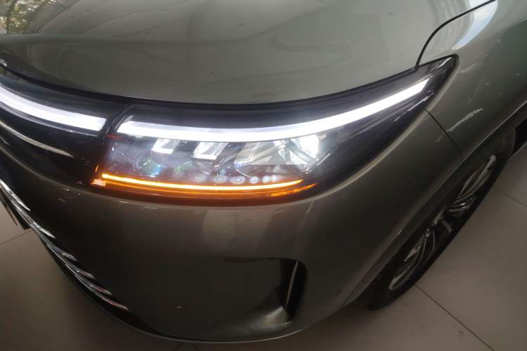 Used Hima AITO M7 2022 1.5T Four-Wheel Drive Luxury Edition Left Front Headlight