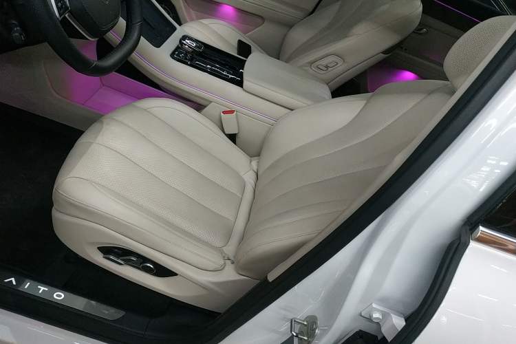 Used Hima AITO M7 2022 1.5T Four-Wheel Drive Luxury Edition Left Front Seat