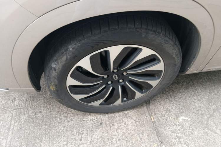 Used Hima AITO M7 2022 1.5T Rear-Drive Comfort Edition Left Front Wheel Hub