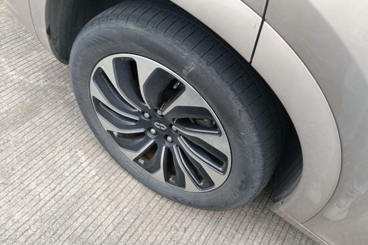 Used Hima AITO M7 2022 1.5T Rear-Drive Comfort Edition Right Rear Wheel Hub