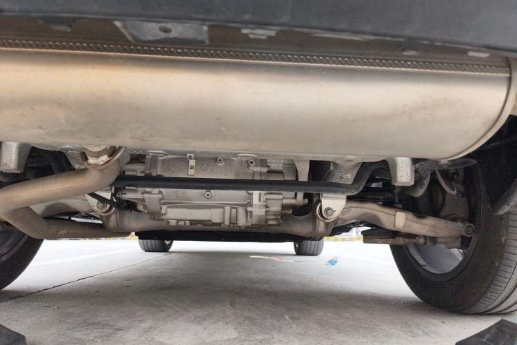 Used Hima AITO M7 2022 1.5T Four-Wheel Drive Luxury Edition Chassis Rear