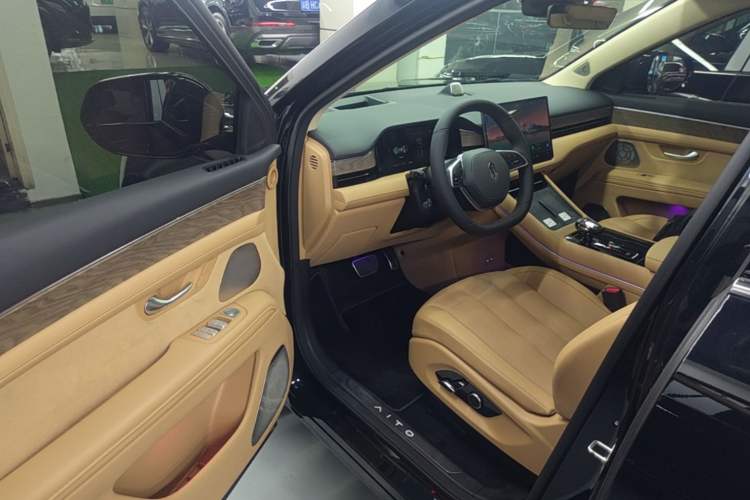 Used Hima AITO M7 2022 1.5T Four-Wheel Drive Luxury Edition Driver Seat