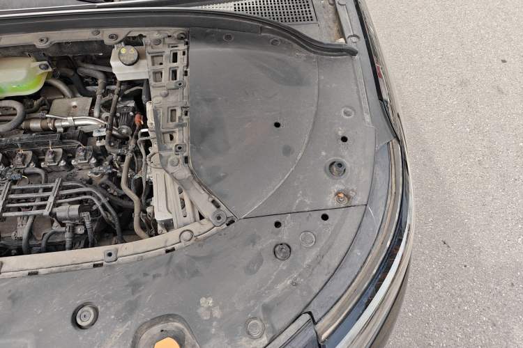 Used Hima AITO M7 2022 1.5T Rear-Drive Comfort Edition Engine Bay Left