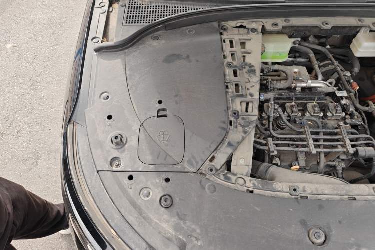 Used Hima AITO M7 2022 1.5T Rear-Drive Comfort Edition Engine Bay Right