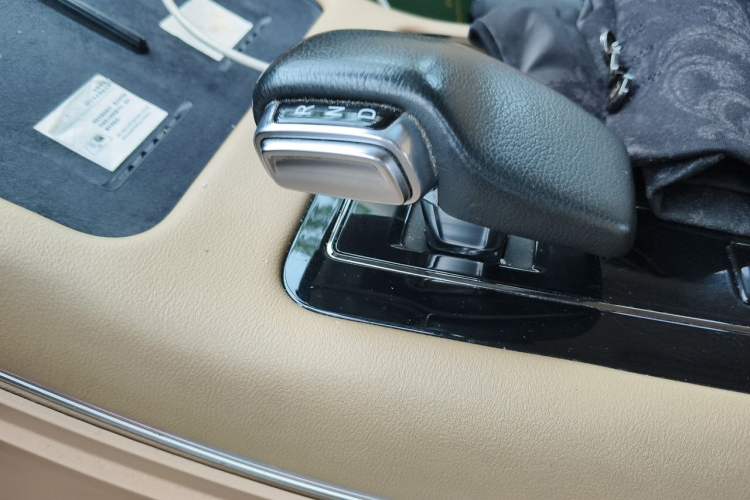 Used Hima AITO M7 2022 1.5T Rear-Drive Comfort Edition Gear Lever