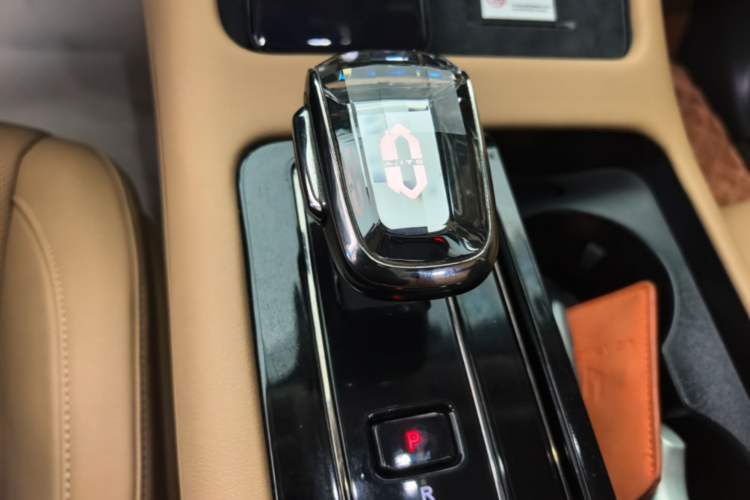 Used Hima AITO M7 2022 1.5T Four-Wheel Drive Luxury Edition Gear Lever