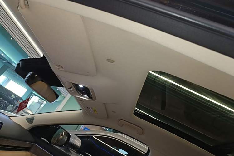 Used Hima AITO M7 2022 1.5T Four-Wheel Drive Luxury Edition Headliner