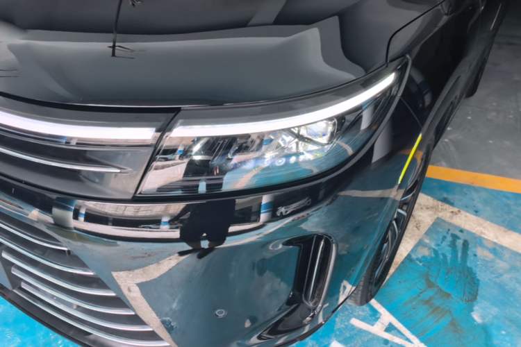 Used Hima AITO M7 2022 1.5T Four-Wheel Drive Luxury Edition Left Front Headlight