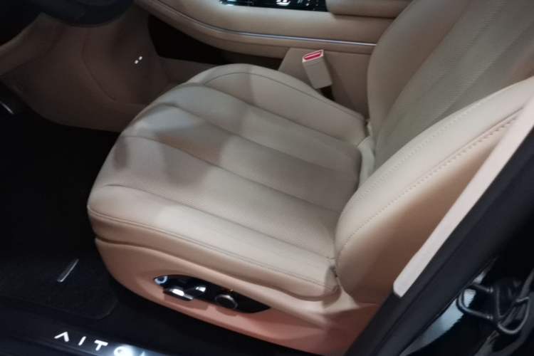 Used Hima AITO M7 2022 1.5T Rear-Drive Comfort Edition Left Front Seat