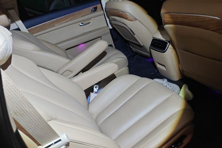 Used Hima AITO M7 2022 1.5T Four-Wheel Drive Luxury Edition Left Rear Seat