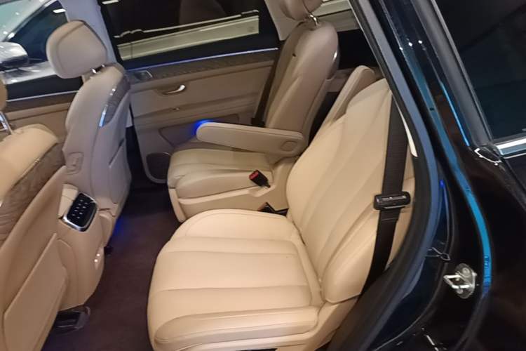 Used Hima AITO M7 2022 1.5T Four-Wheel Drive Luxury Edition Left Rear Seat
