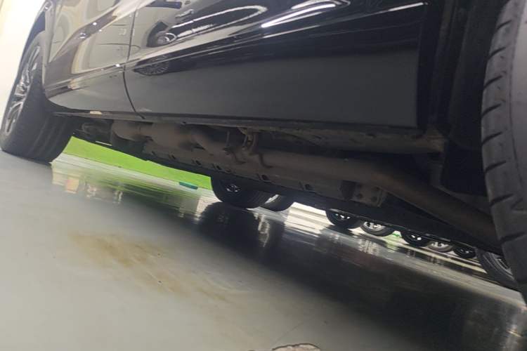 Used Hima AITO M7 2022 1.5T Four-Wheel Drive Luxury Edition Left Side Sill