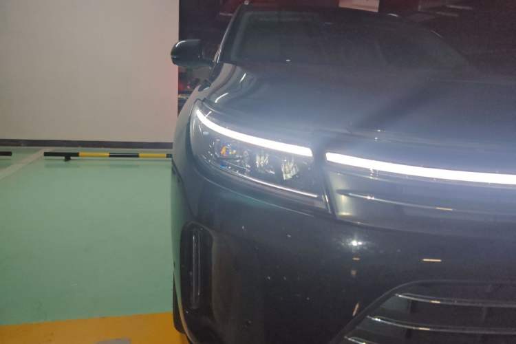 Used Hima AITO M7 2022 1.5T Rear-Drive Comfort Edition Right Front Headlight