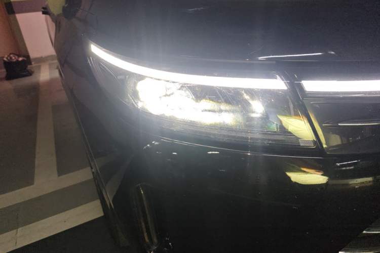 Used Hima AITO M7 2022 1.5T Four-Wheel Drive Flagship Edition Right Front Headlight