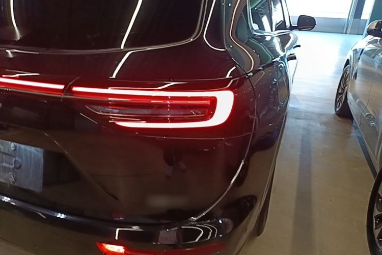 Used Hima AITO M7 2022 1.5T Four-Wheel Drive Luxury Edition Right Rear Taillight