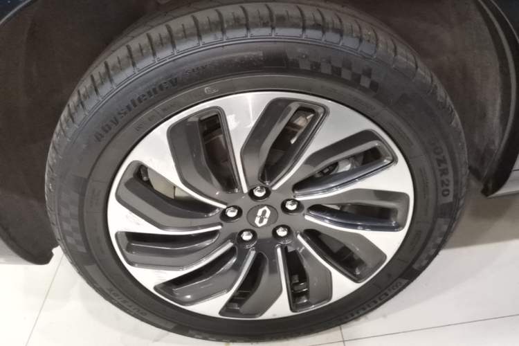 Used Hima AITO M7 2022 1.5T Rear-Drive Comfort Edition Right Rear Wheel Hub