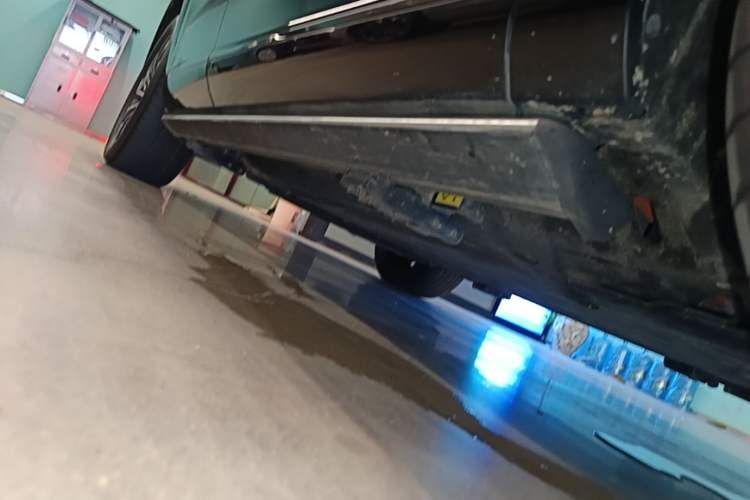 Used Hima AITO M7 2022 1.5T Four-Wheel Drive Luxury Edition Right Side Sill