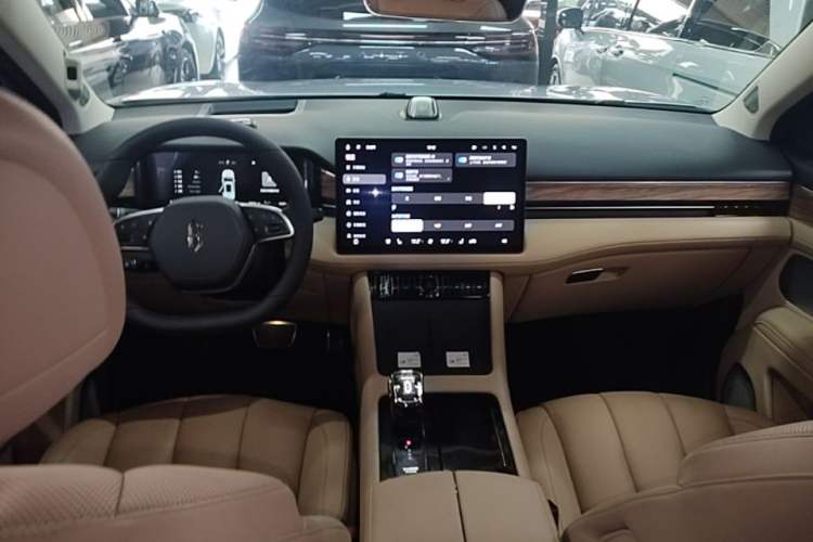 Used Hima AITO M7 2022 1.5T Four-Wheel Drive Luxury Edition Center Console