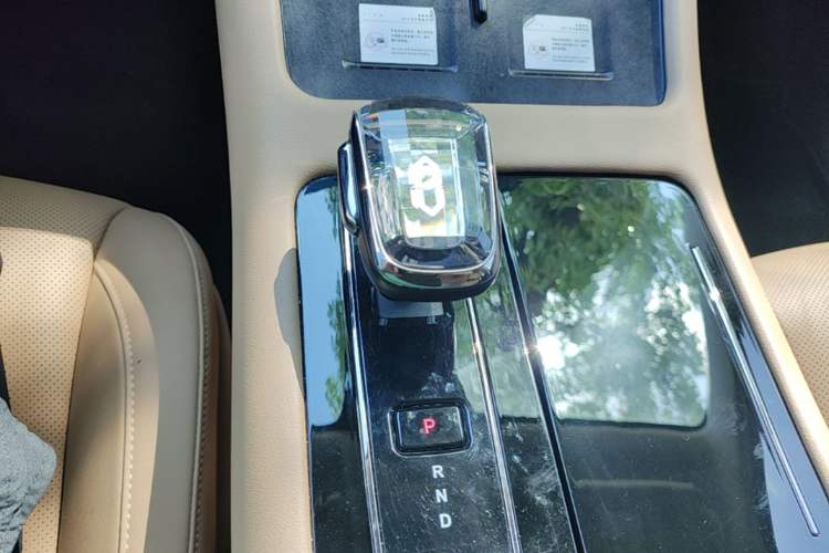 Used Hima AITO M7 2022 1.5T Four-Wheel Drive Luxury Edition Gear Lever