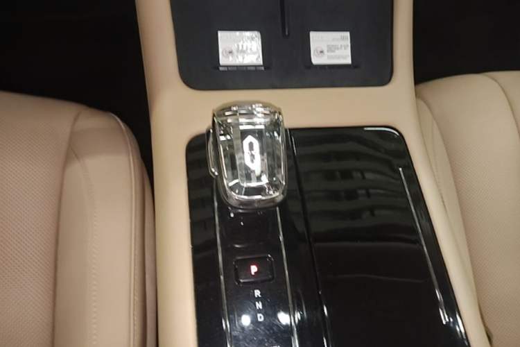 Used Hima AITO M7 2022 1.5T Four-Wheel Drive Luxury Edition Gear Lever