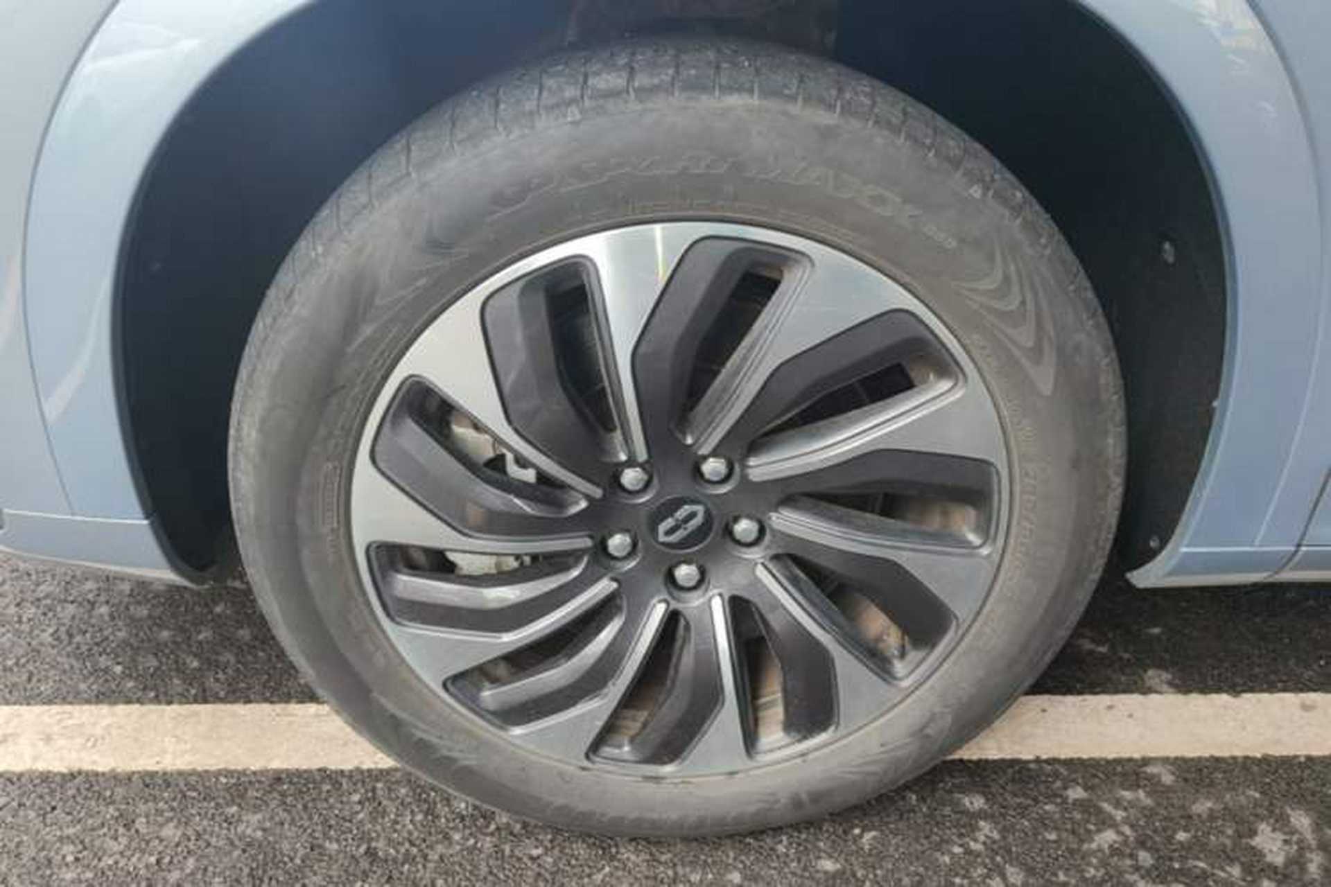 Used Hima AITO M7 2022 1.5T Four-Wheel Drive Luxury Edition Left Front Wheel Hub