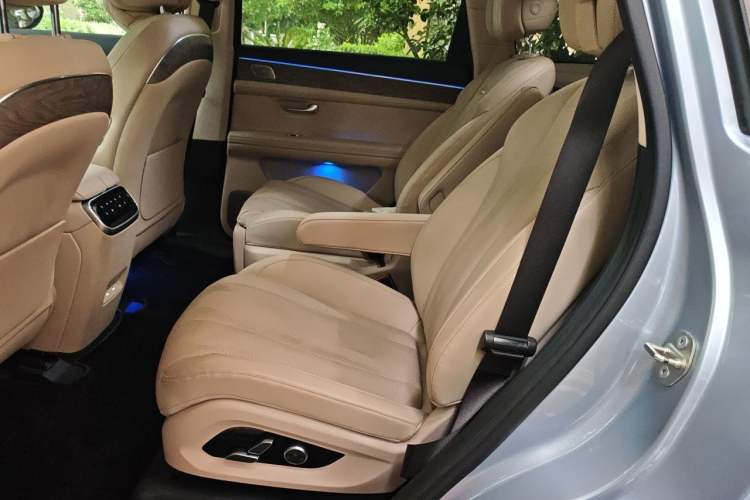 Used Hima AITO M7 2022 1.5T Four-Wheel Drive Luxury Edition Left Rear Seat