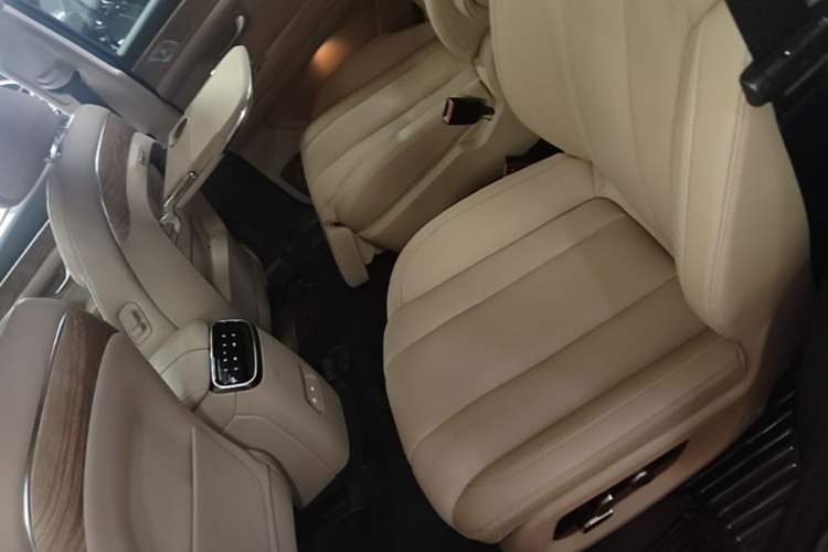 Used Hima AITO M7 2022 1.5T Four-Wheel Drive Luxury Edition Left Rear Seat