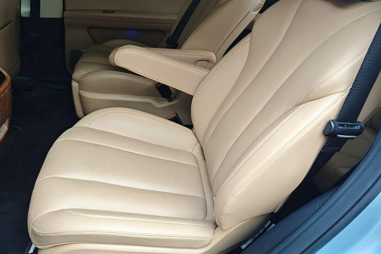 Used Hima AITO M7 2022 1.5T Four-Wheel Drive Luxury Edition Left Rear Seat