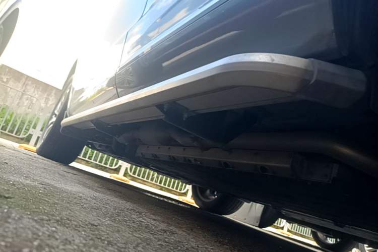 Used Hima AITO M7 2022 1.5T Four-Wheel Drive Luxury Edition Left Side Sill