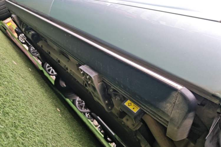 Used Hima AITO M7 2022 1.5T Four-Wheel Drive Luxury Edition Left Side Sill