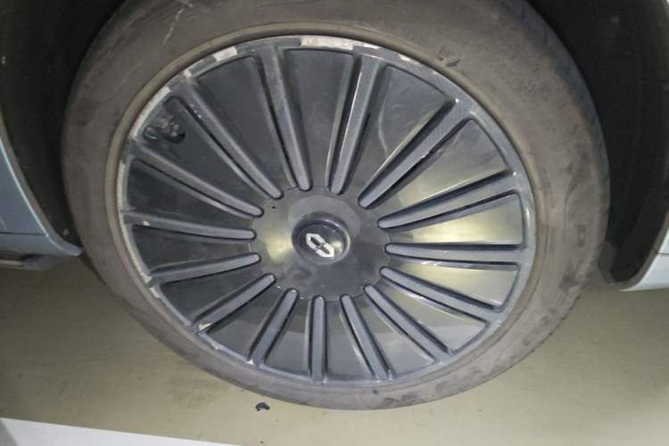 Used Hima AITO M7 2022 1.5T Four-Wheel Drive Flagship Edition Right Front Wheel Hub