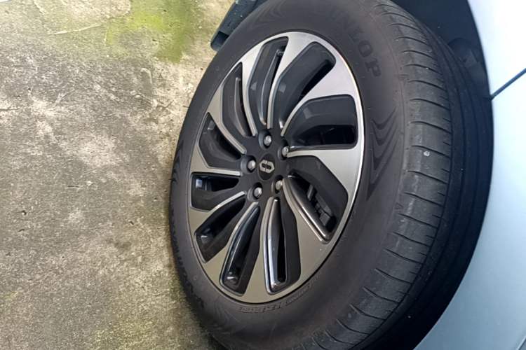 Used Hima AITO M7 2022 1.5T Four-Wheel Drive Luxury Edition Right Rear Wheel Hub