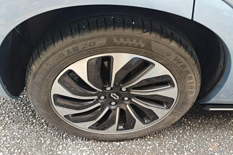 Used Hima AITO M7 2022 1.5T Four-Wheel Drive Luxury Edition Right Rear Wheel Hub