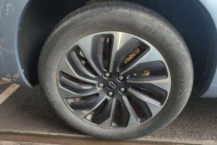 Used Hima AITO M7 2022 1.5T Four-Wheel Drive Luxury Edition Right Rear Wheel Hub