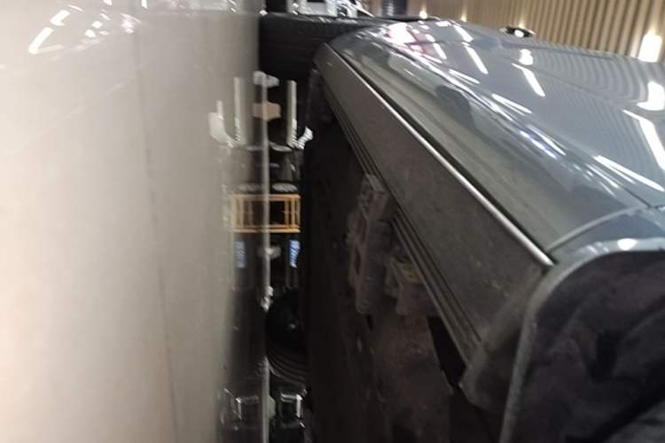 Used Hima AITO M7 2022 1.5T Four-Wheel Drive Luxury Edition Right Side Sill