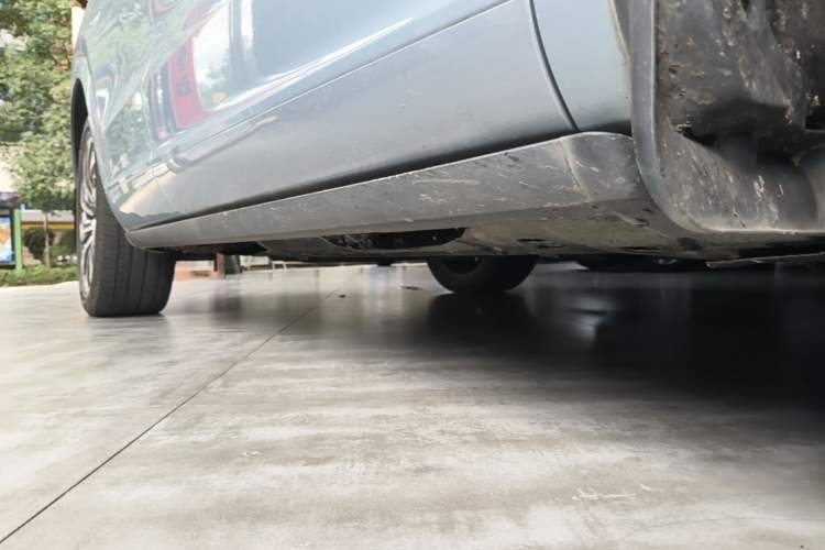 Used Hima AITO M7 2022 1.5T Four-Wheel Drive Luxury Edition Right Side Sill
